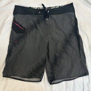 Volcom Board Shorts Mens 38 Black Red White Striped Surf Shorts Swimwear